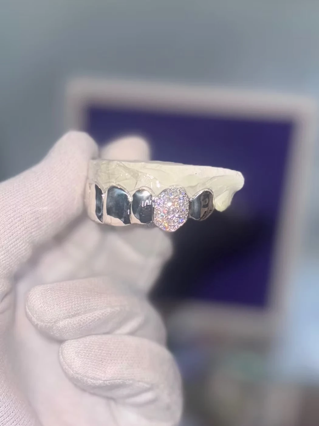 8 Sæt med Moissanite K9's — La Lux Oslo
